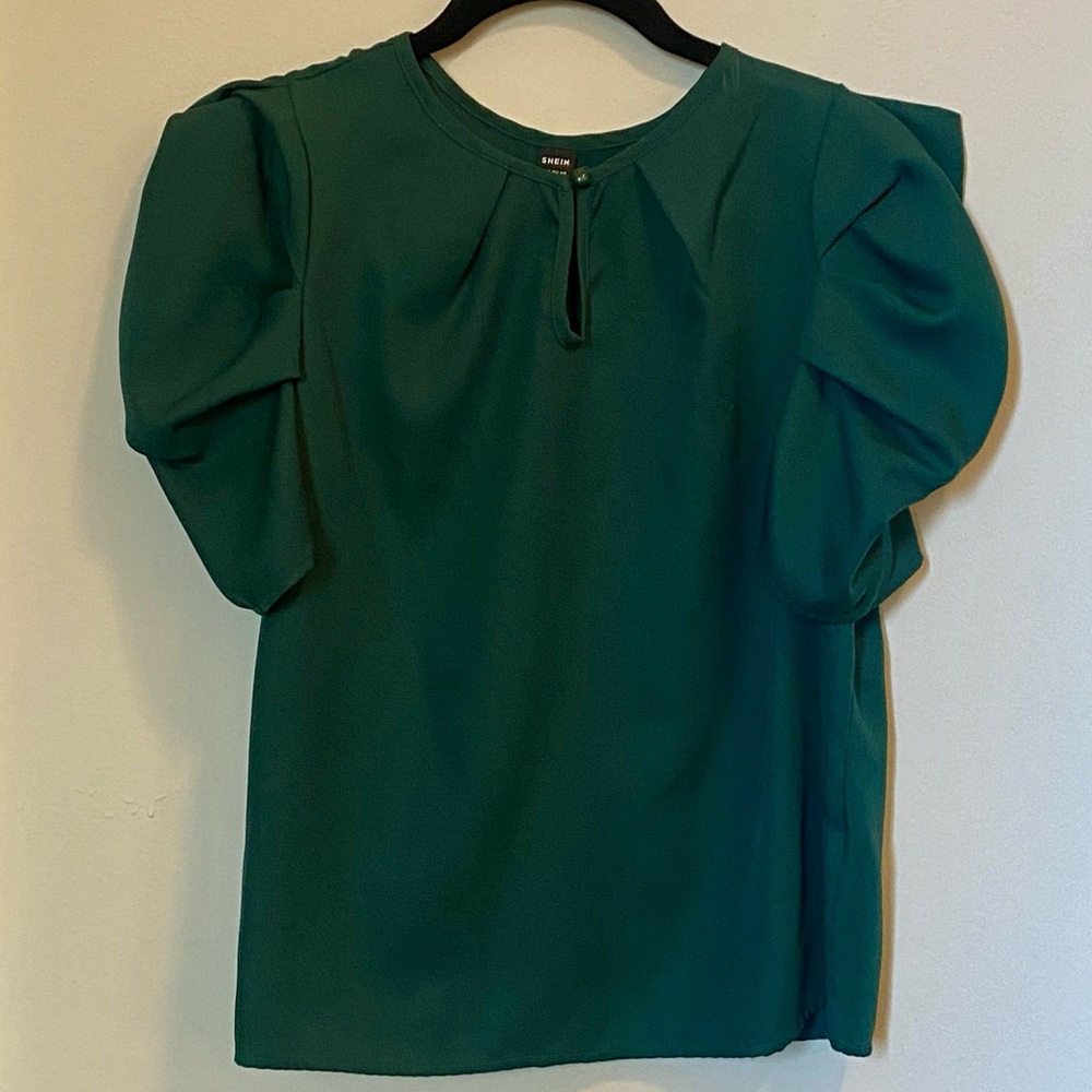 dark green puff shoulder short sleeve Top